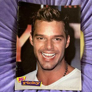 OCTOBER 1999 16 MAGAZINE RICKY‎ MARTIN MAGAZINE PAGE